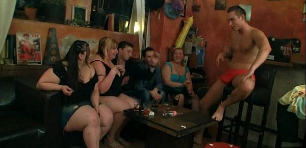  Hot bbw party in the pub